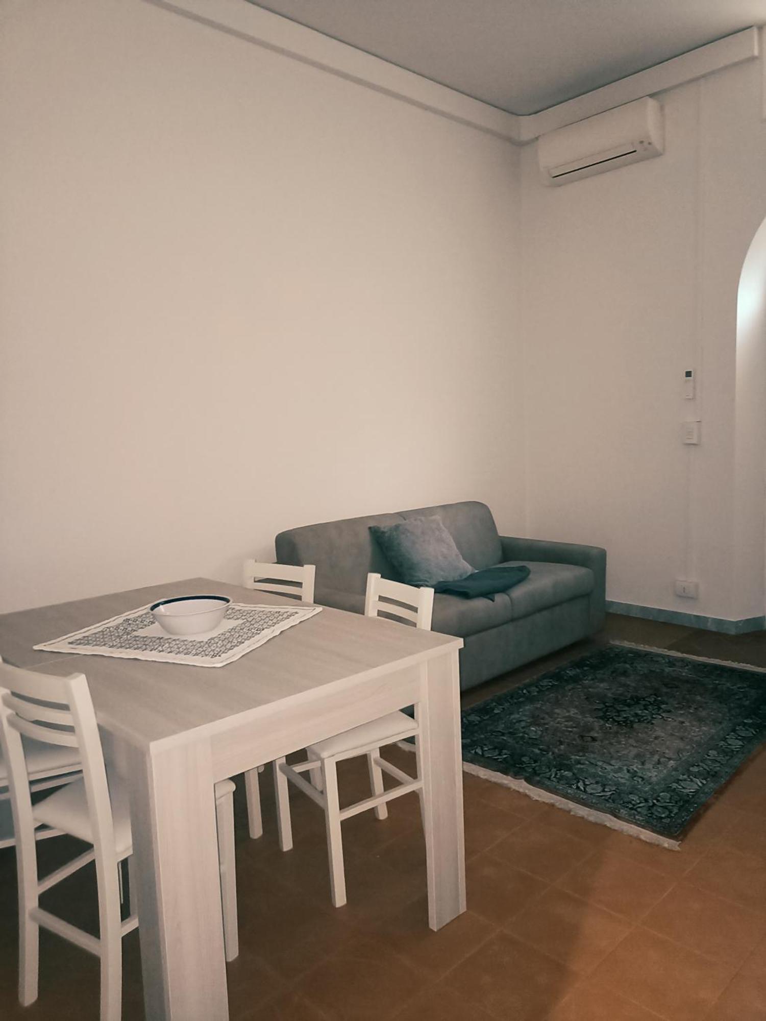 Gem In The City Center Of Lucca With Air Conditioning - Exclusive Ground Floor House Inside The Walls Close To Botanical Garden And Piazza San Martino Villa Exterior photo